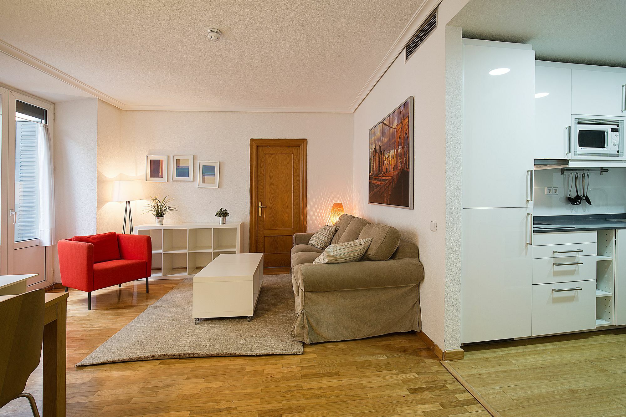 Apartamentos San Lorenzo 26 مدريد المظهر الخارجي الصورة