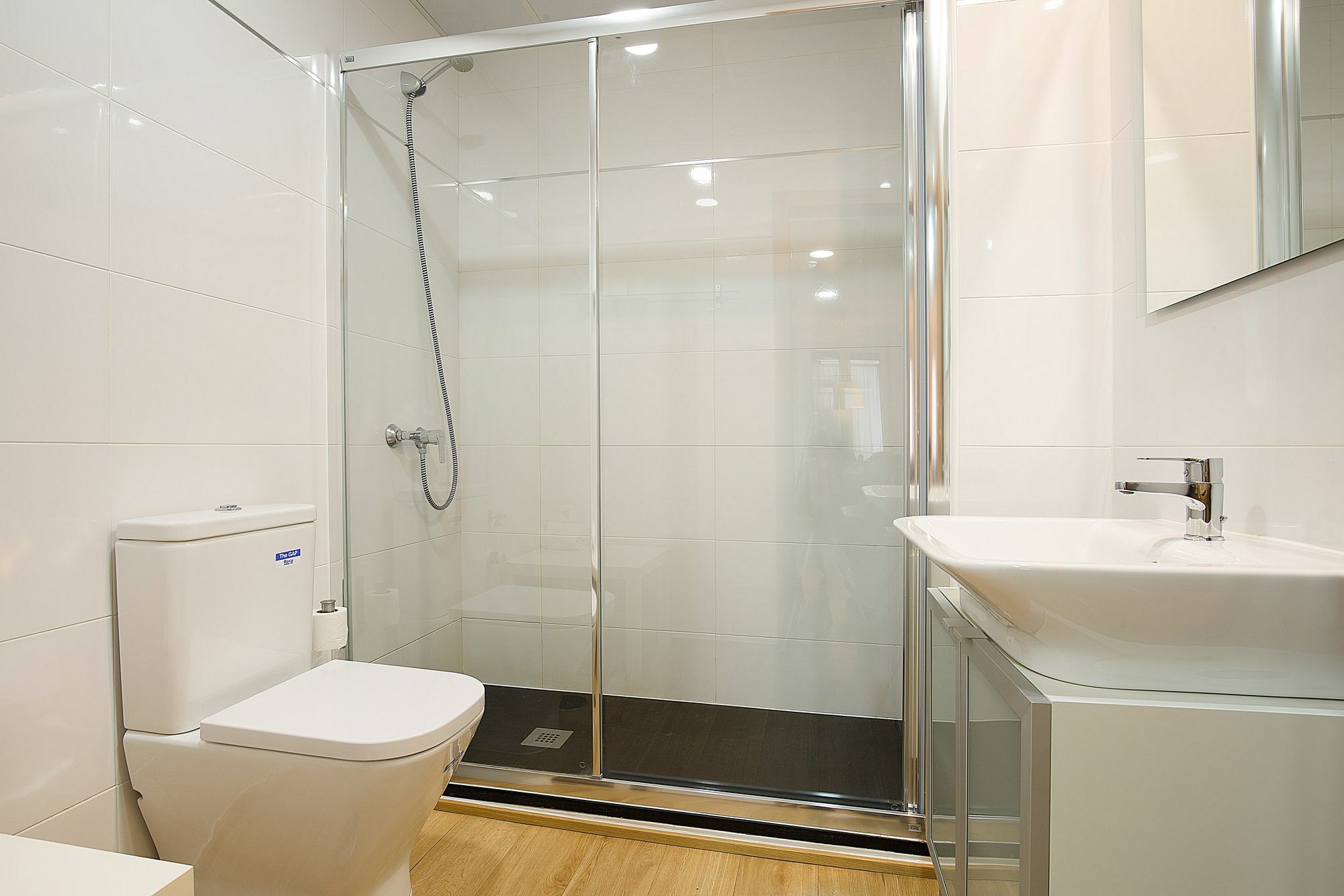 Apartamentos San Lorenzo 26 مدريد المظهر الخارجي الصورة