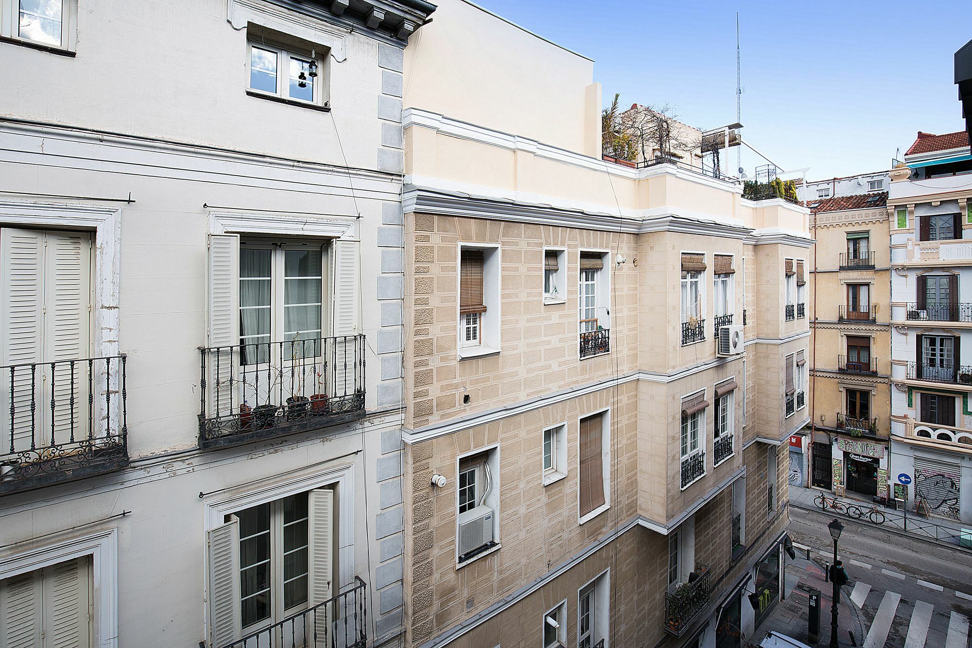 Apartamentos San Lorenzo 26 مدريد المظهر الخارجي الصورة