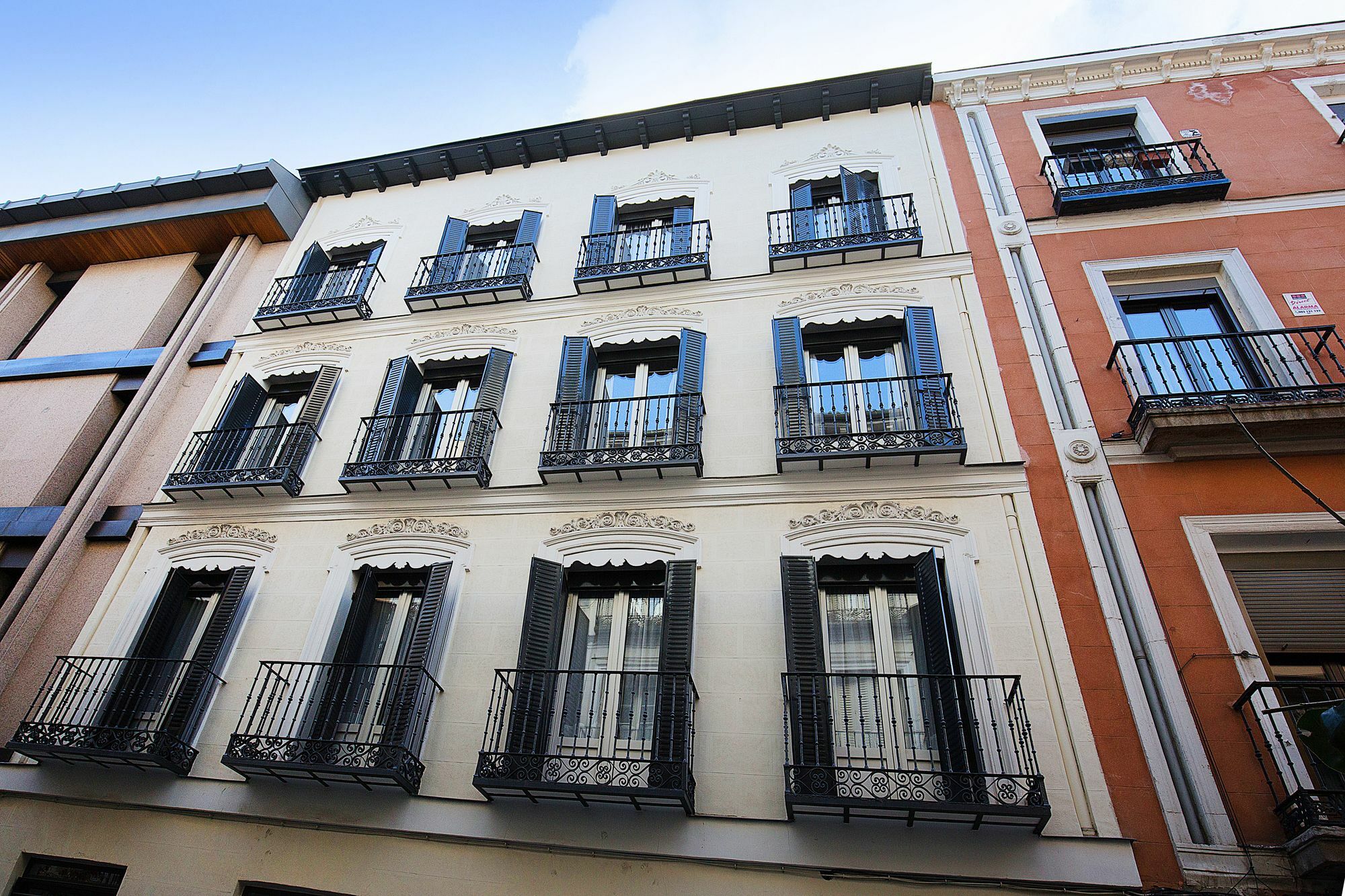 Apartamentos San Lorenzo 26 مدريد المظهر الخارجي الصورة