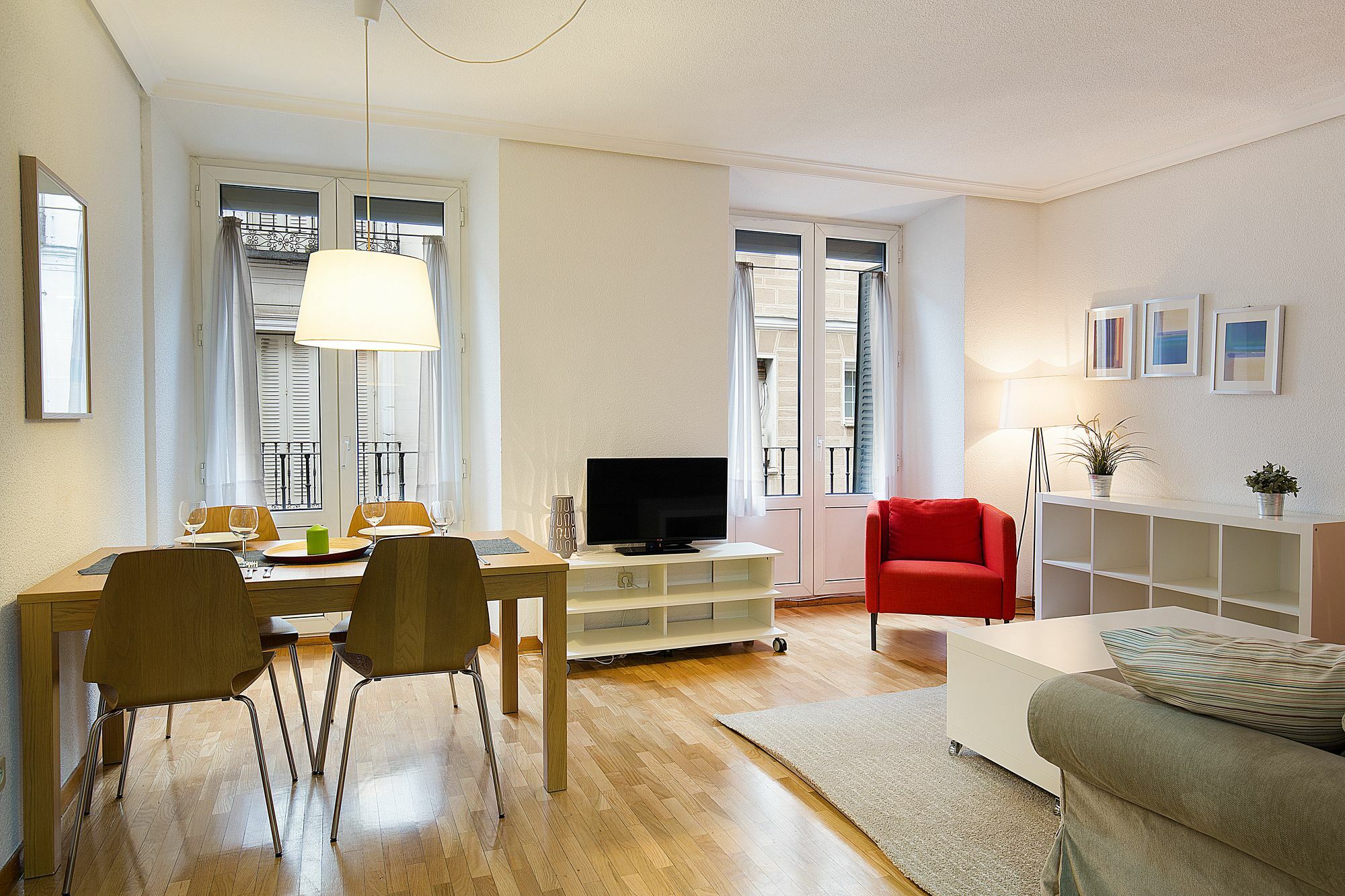 Apartamentos San Lorenzo 26 مدريد المظهر الخارجي الصورة